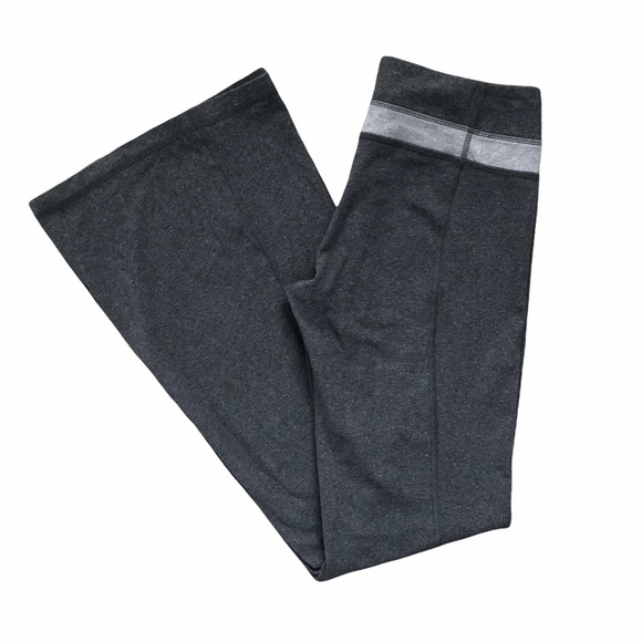 Lululemon Grey Stretchy Lounge Groove Pants Flare Leg Tall Long Women’s Size 6 - Picture 12 of 13
